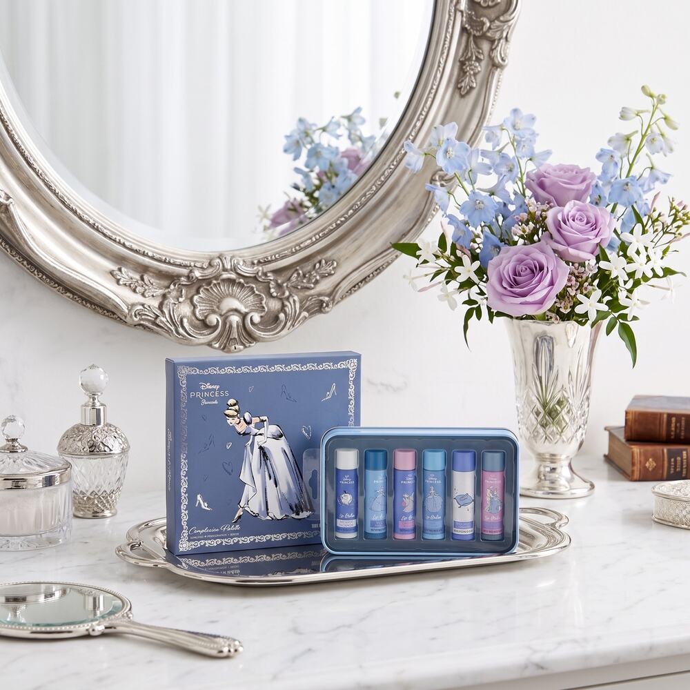 Disney Princess Cinderella Complexion Palette + 6 Lip Balm Set